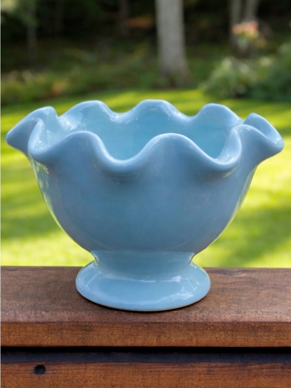 Williams Sonoma Blue Ruffle Pedestal Bowl – Ceramic Candy Dish 5.75”